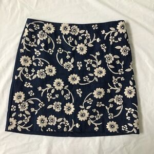 Boden women’s sz 12R Denim Floral Embroidered Skirt